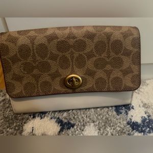 Coach Marlow Turnlock chain Crossbody